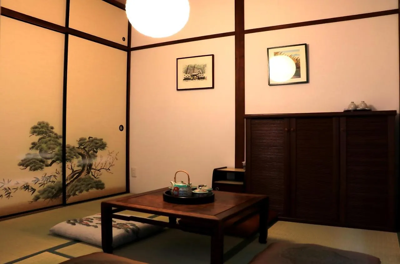 *****  Hotel Traveling Bridge Nijojo 京都市 日本